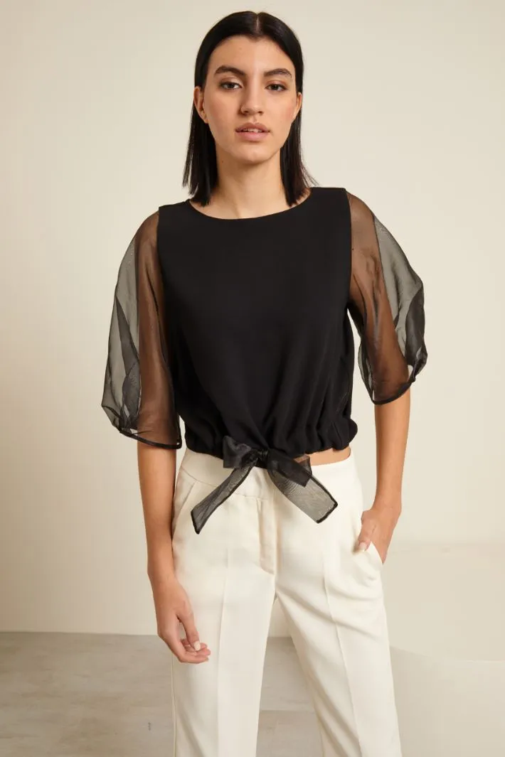 Blusa con maniche a palloncino