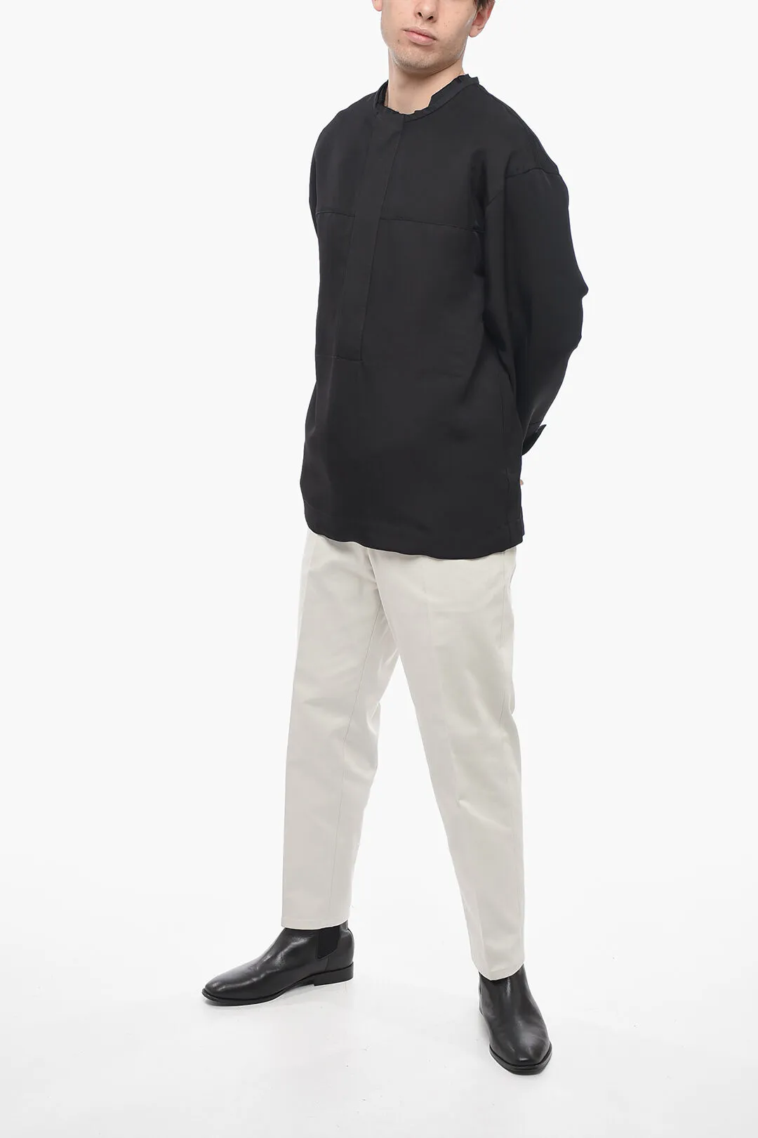 Blusa in Misto Seta con Collo Coreano