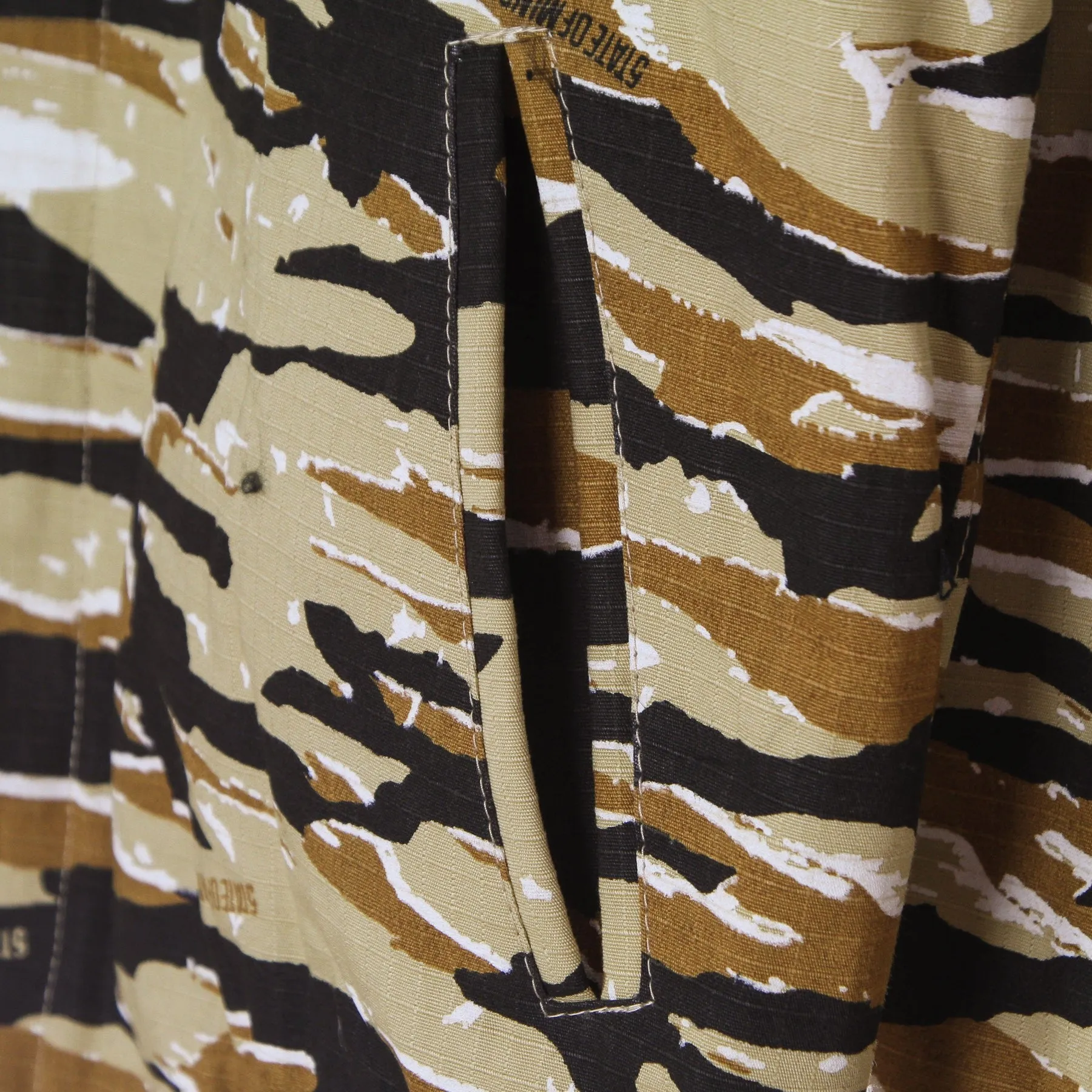 Giubbotto Bomber Uomo Retrofuture Reversible Jacket Camouflage