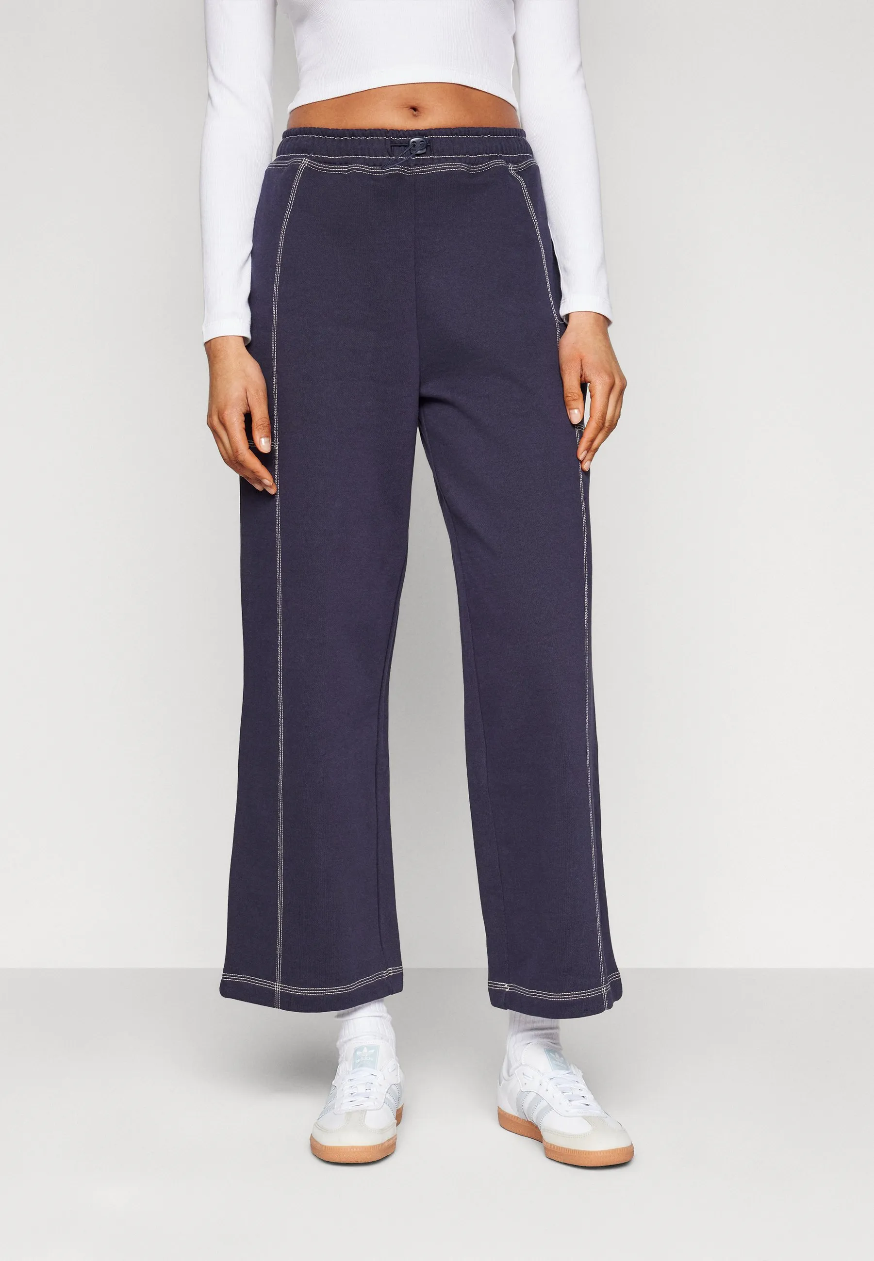 LOOK WIDE LEG JOGGERS WITH CONTRAST STITCHING - Pantaloni sportivi