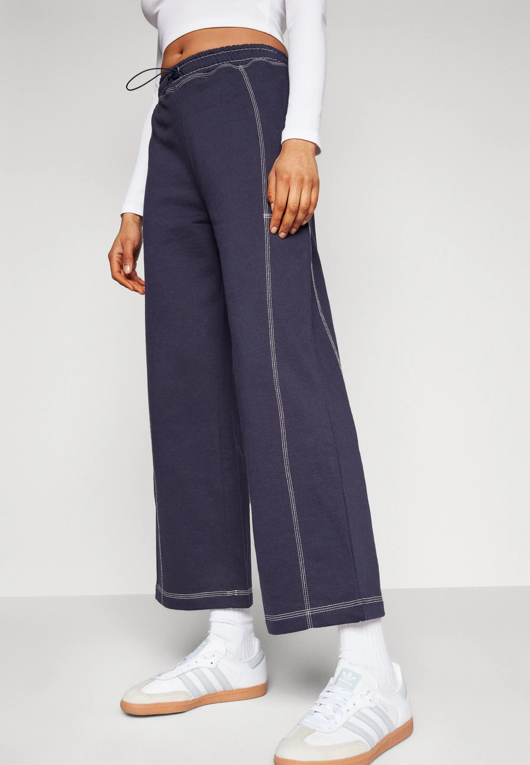 LOOK WIDE LEG JOGGERS WITH CONTRAST STITCHING - Pantaloni sportivi