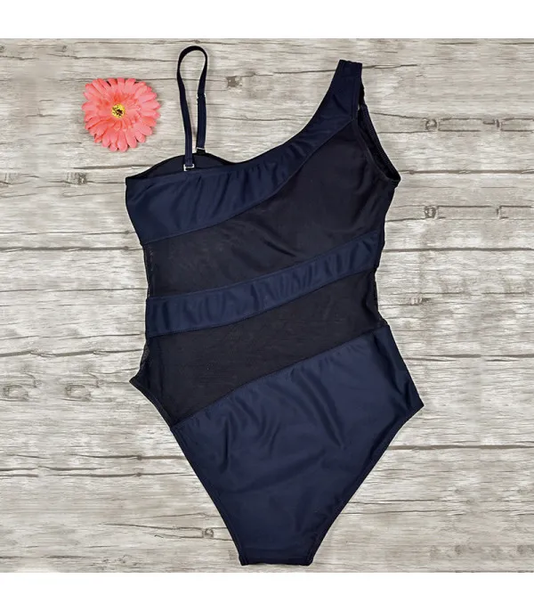 Monokini twist