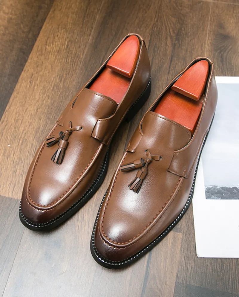 Nuovo design di lusso marrone nappa slip on scarpe in pelle per uomo abito da sposa prom homecoming Oxford Sapatos Tenis Mascu