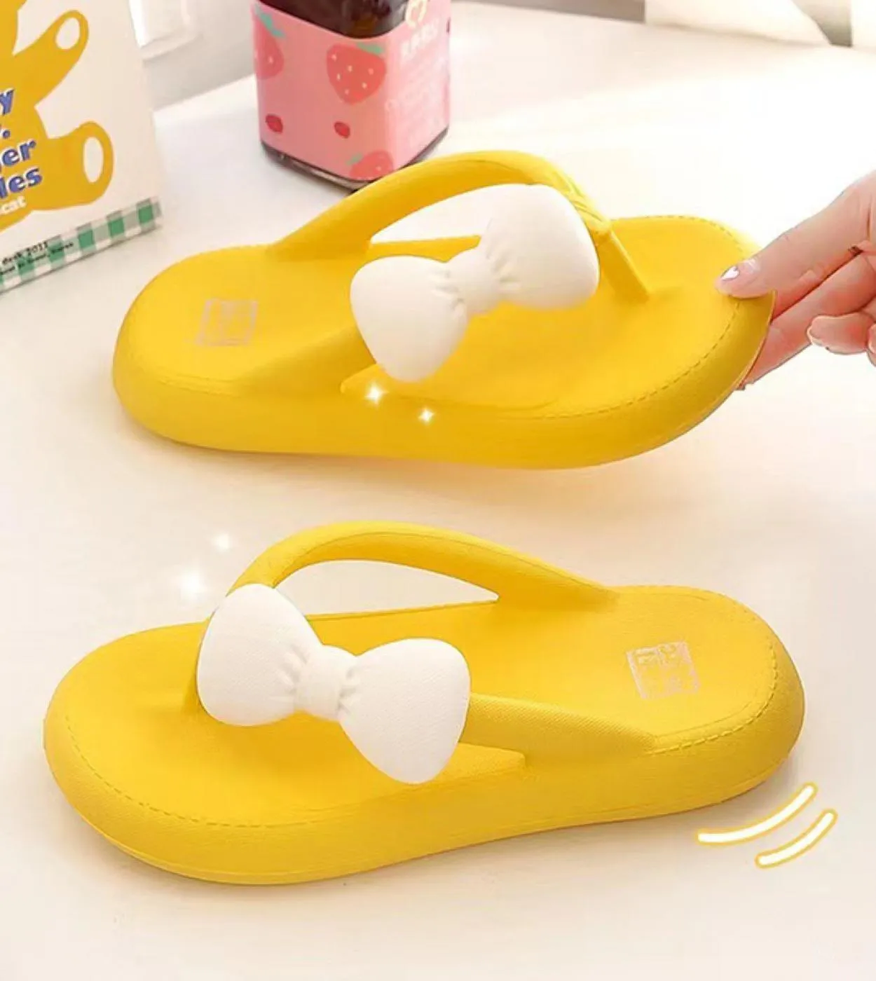 Pantofole a spina di pesce Sandali da donna Alla moda Antiscivolo Piedi da spiaggia Clip Simpatico fiocco di vento Decorato Spia