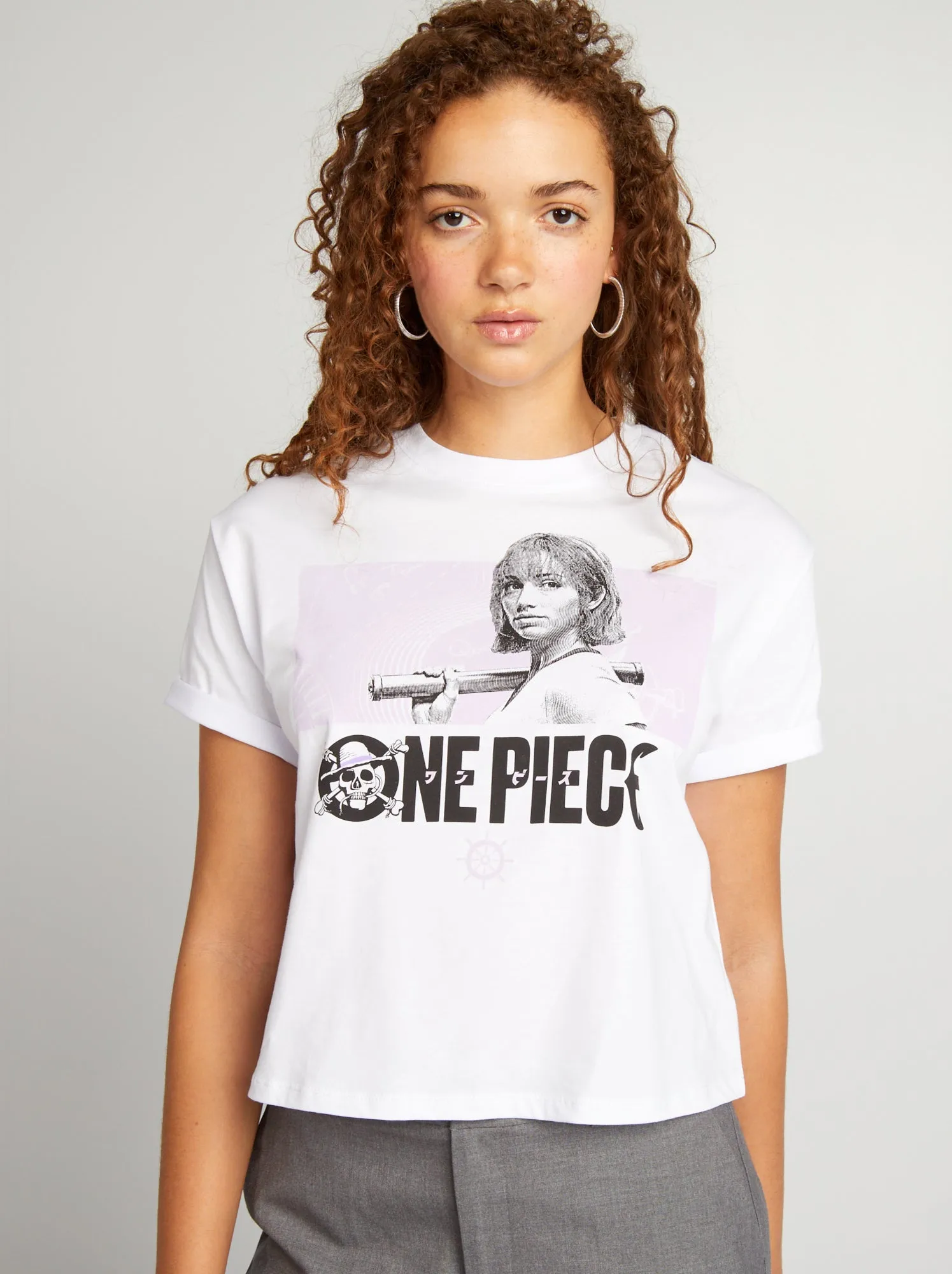 T-shirt larga cropped 'One Piece' - bianco