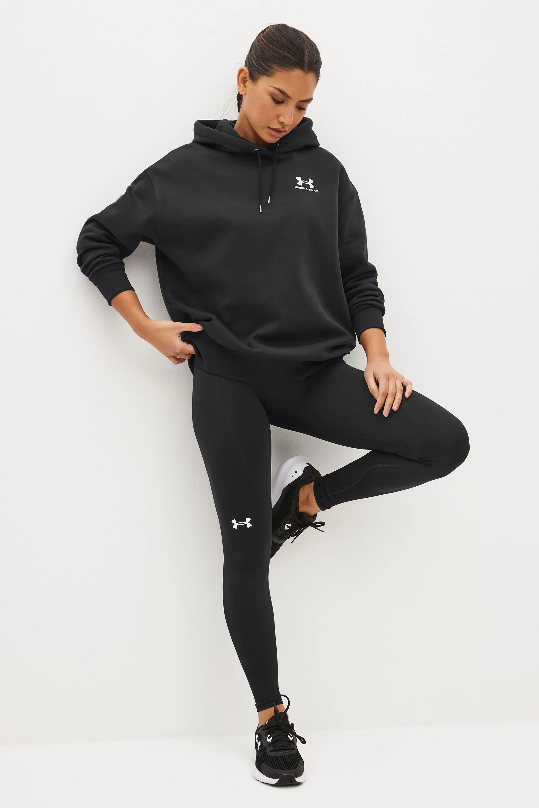 Under Armour - Felpa oversize must-have in pile con cappuccio    